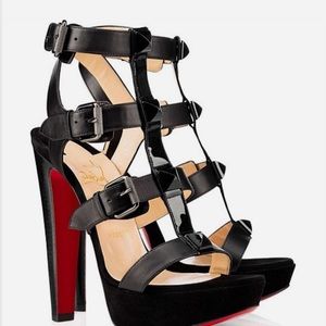 CHRISTIAN LOUBOUTIN 39.5
Rocknbuckle 140 Leather T-Strap Sandals Heels black